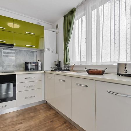 Modern In New Building With Panoramic View Apartment บราชอฟ ภายนอก รูปภาพ