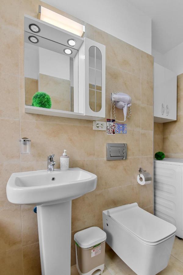 Modern In New Building With Panoramic View Apartment บราชอฟ ภายนอก รูปภาพ