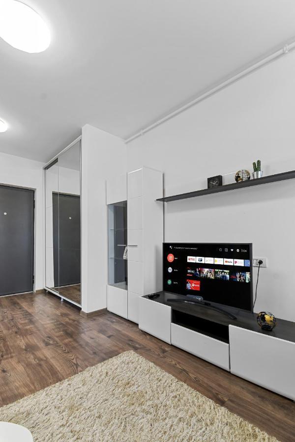 Modern In New Building With Panoramic View Apartment บราชอฟ ภายนอก รูปภาพ